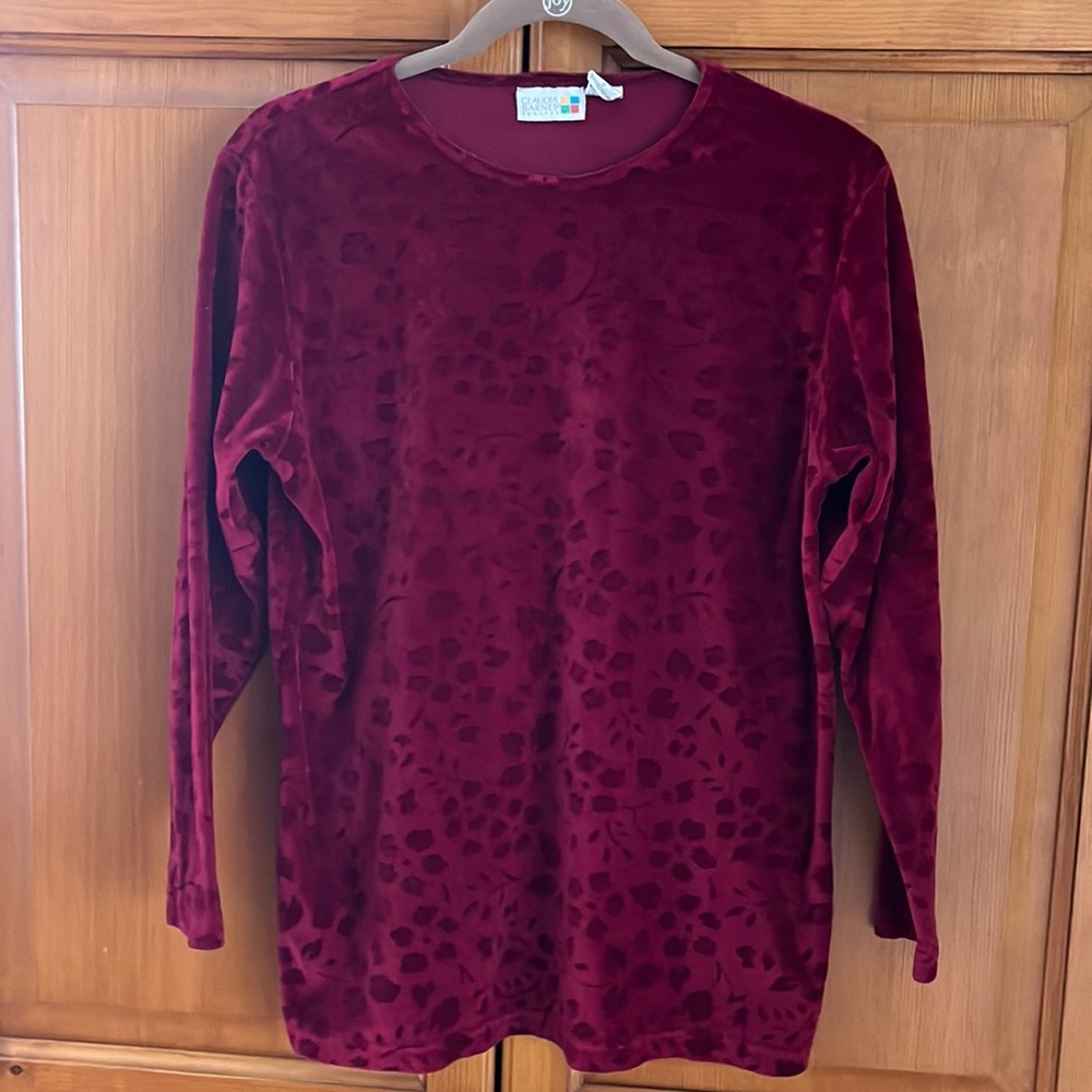 Claudia Barnes petite size 8 red velvet sweater